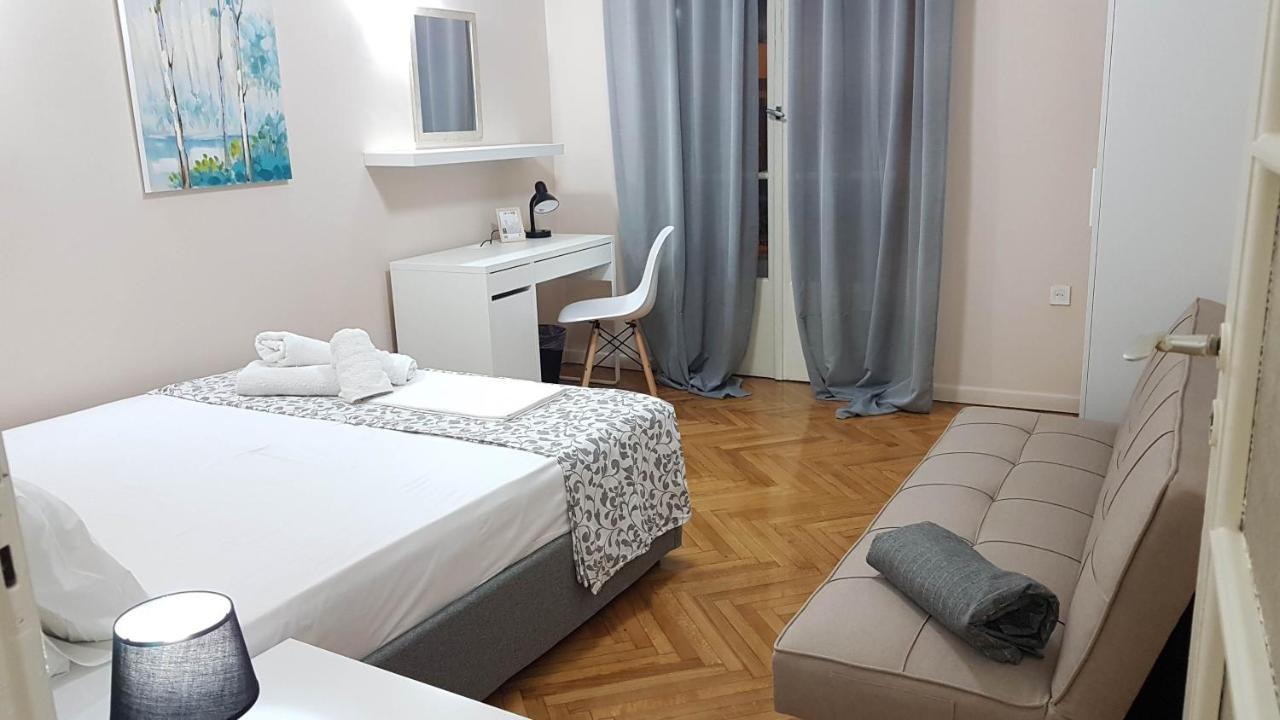 Olive Apartment- Athens Center, 4 Bd, 1.5 Bath Kültér fotó